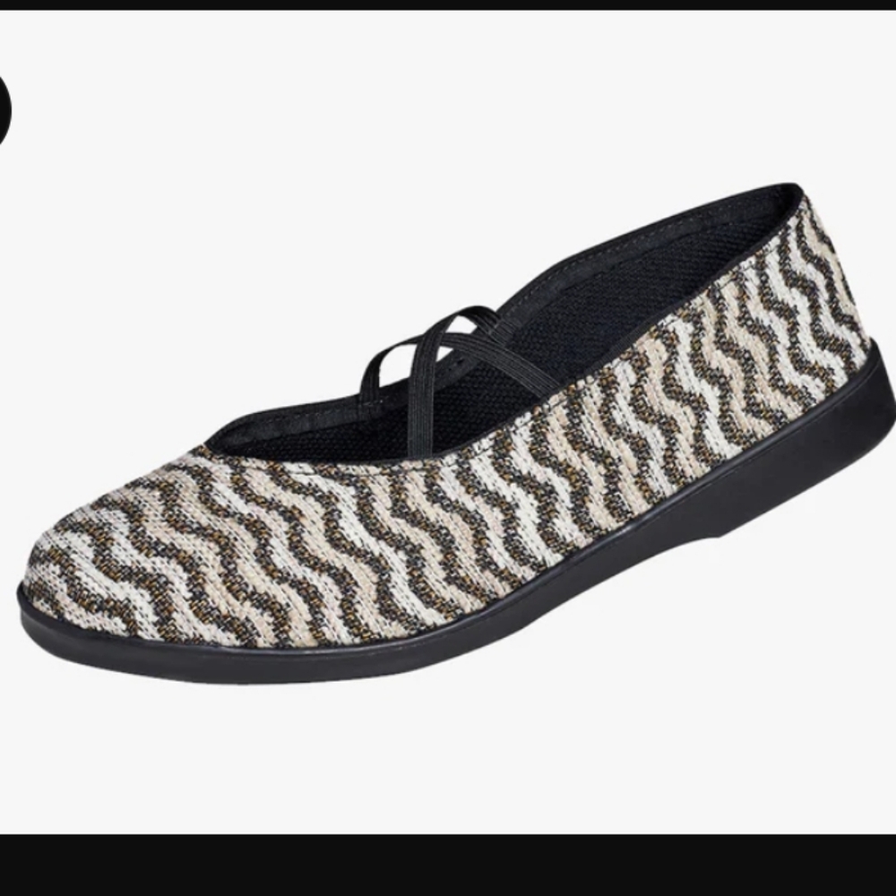 Apropos Slurry Up! Black & Beige Woven Size 8 VGUC Comfy Breatheable Supportive